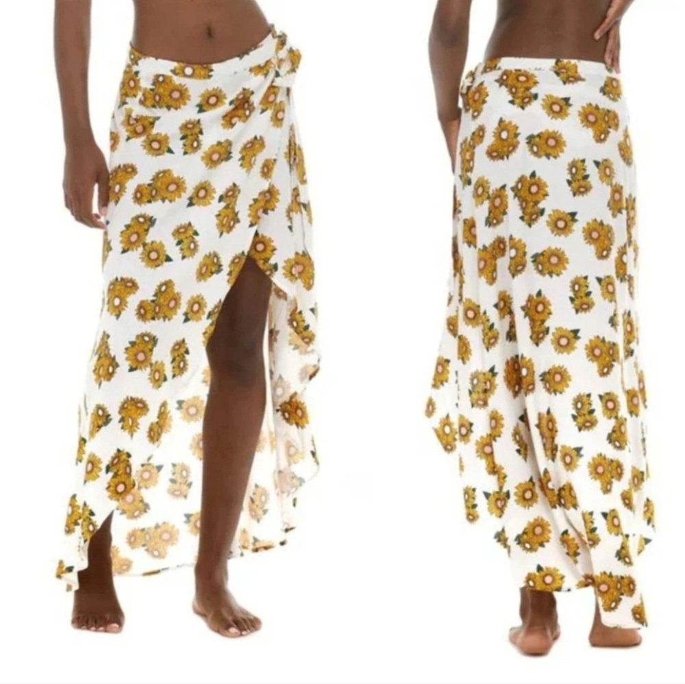 NWOT Body Glove Sunflower Lena Wrap Skirt Sz L